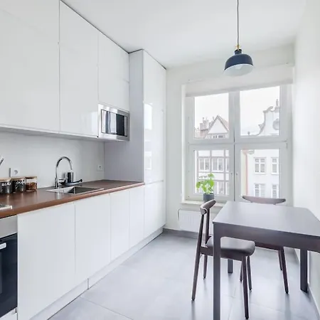 Bliss: Downtown Apartment