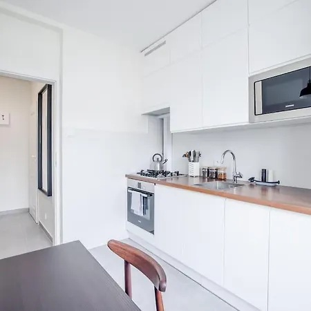 Apartment Bliss: Downtown